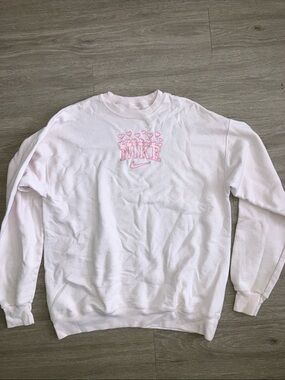 Embroidered “Nike” Pastel Pink Sweatshirt